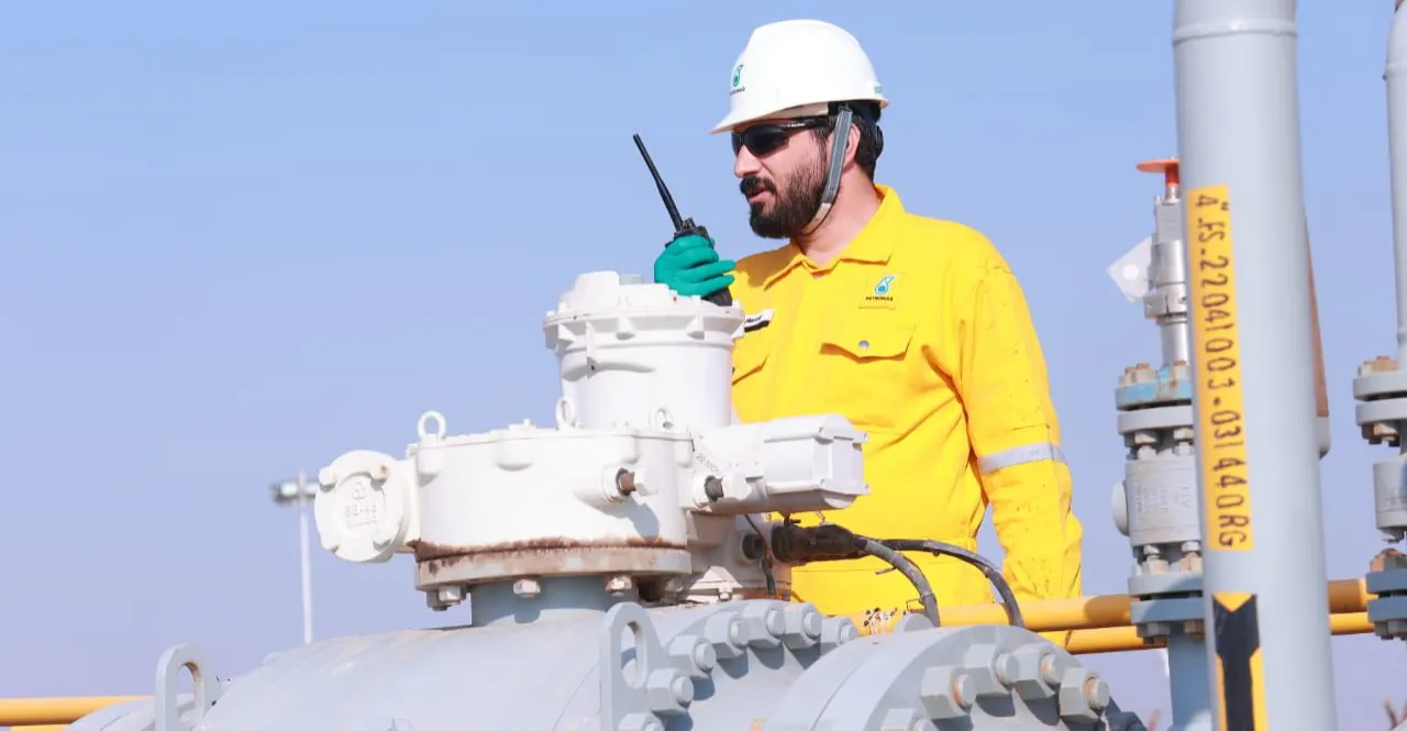 تراجع أسعار النفط مع تصاعد مخاوف وفرة المعروض العالمي