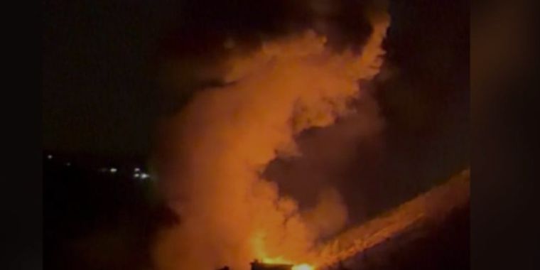 غارات إسرائيلية على جنوب وشرق لبنان مع أوامر بإخلاء مبانٍ